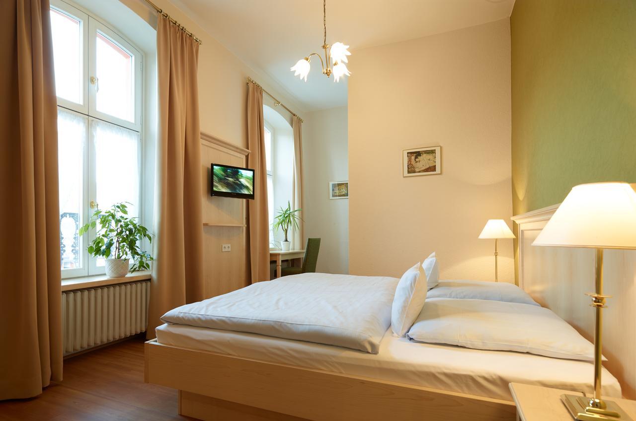 Pension Martinerhof Wintrich Exterior photo